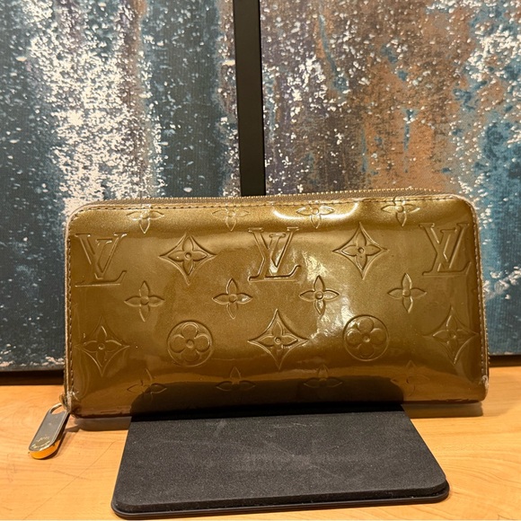 Authentic vintageLouis Vuitton Zippy Wallet - Gold/Bronze Monogram Vernis
